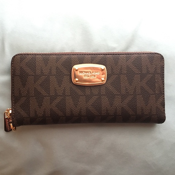 Michael Kors Jet Set Wallet