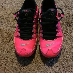 Nike shox hot pink