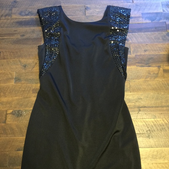 Cache Structured Shoulder Dress - Picture 3 of 4