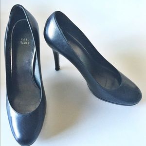 Stuart Weitzman Platswoon 4" heel in black, size 8