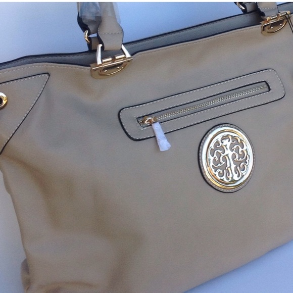 Host Pick Dulcedo Angela Tote - Picture 4 of 5
