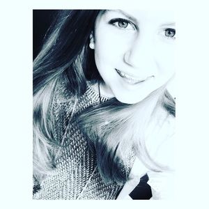 Meet your Posher, Mackenzie