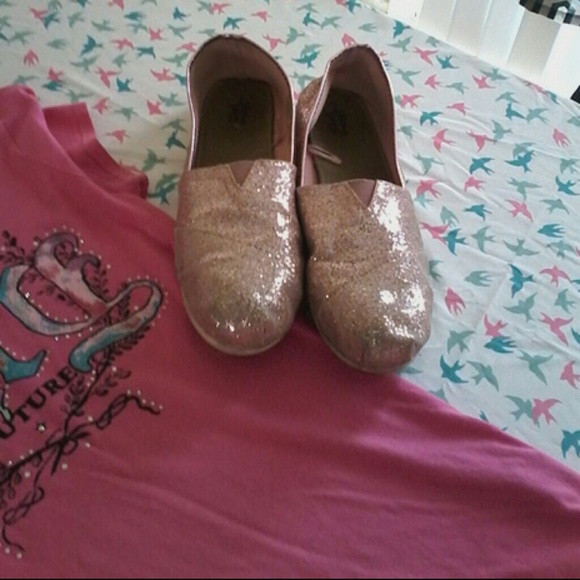 Two pair of flats - Picture 1 of 3