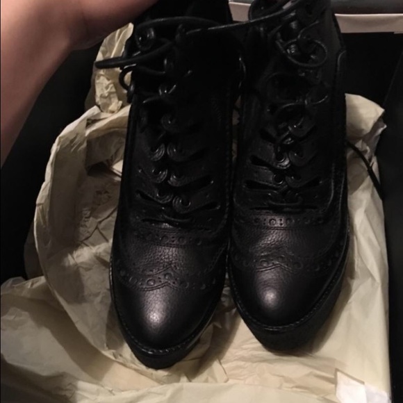 Burberry black booties - Picture 2 of 4