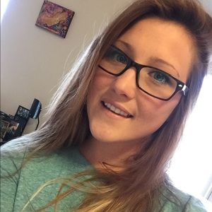 Meet your Posher, Melyssa