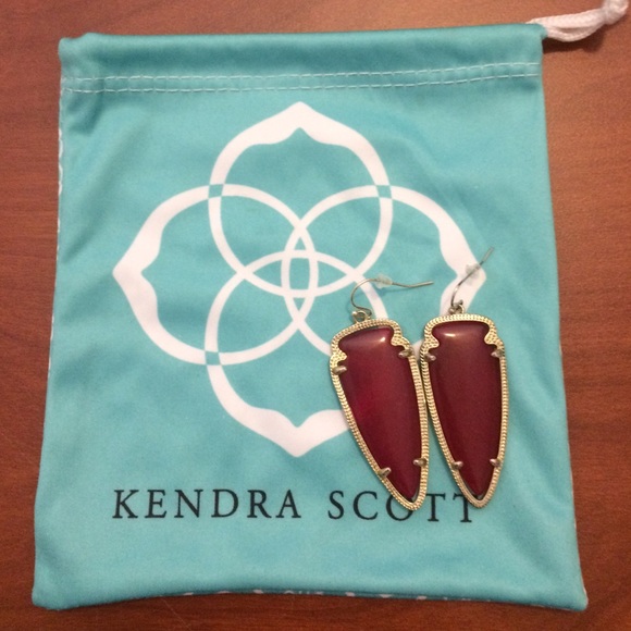 Kendra Scott crimson sadie spear earrings