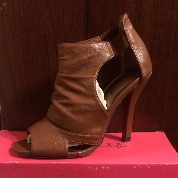 Cognac brown peep toe booties