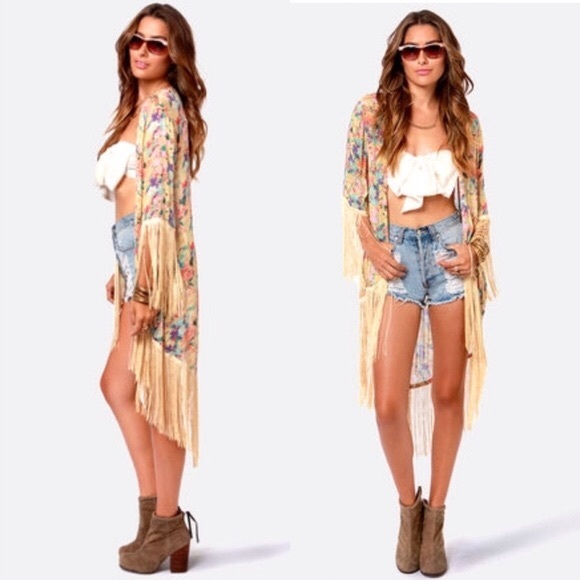 MINKPINK Other - MINKPINK Summer Breeze Floral Kimono