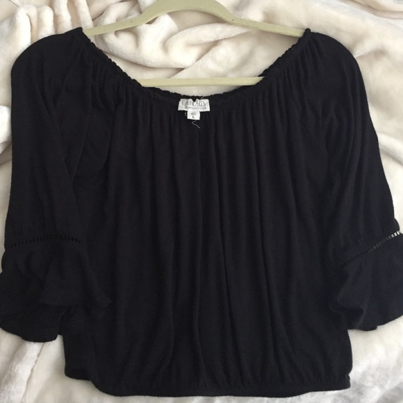 LA Hearts off the shoulder crop