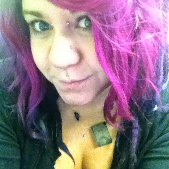 Meet your Posher, Kaily - Picture 1 of 1