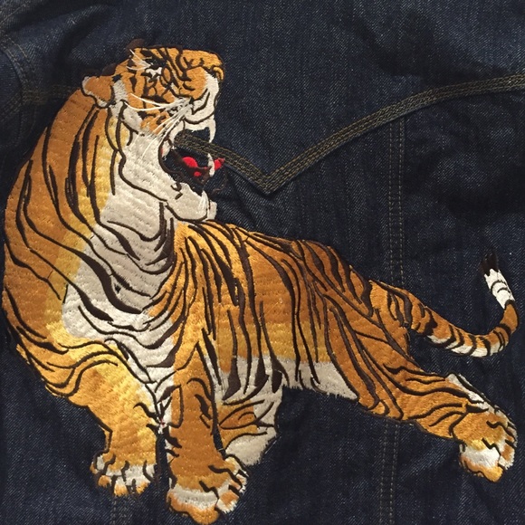 BDG Tiger Jean Jacket - Picture 2 of 4