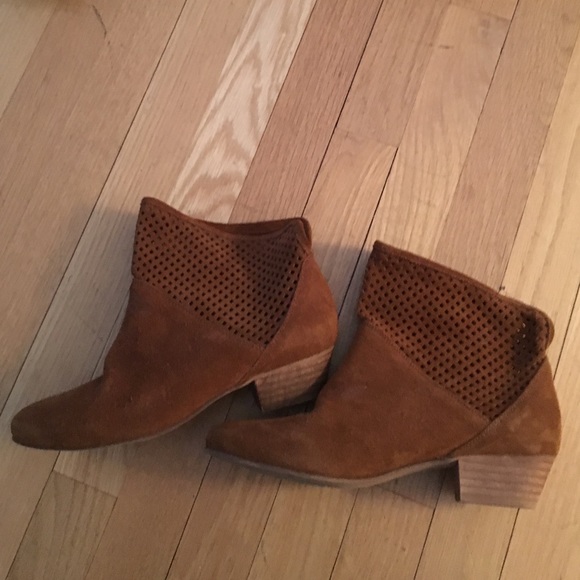 Suede bootie - Picture 1 of 3