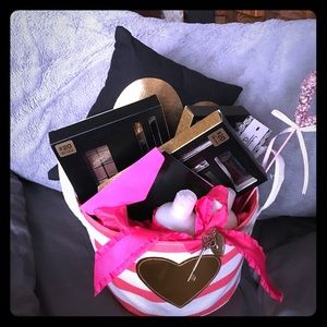 Fabulous 3 piece makeup basket