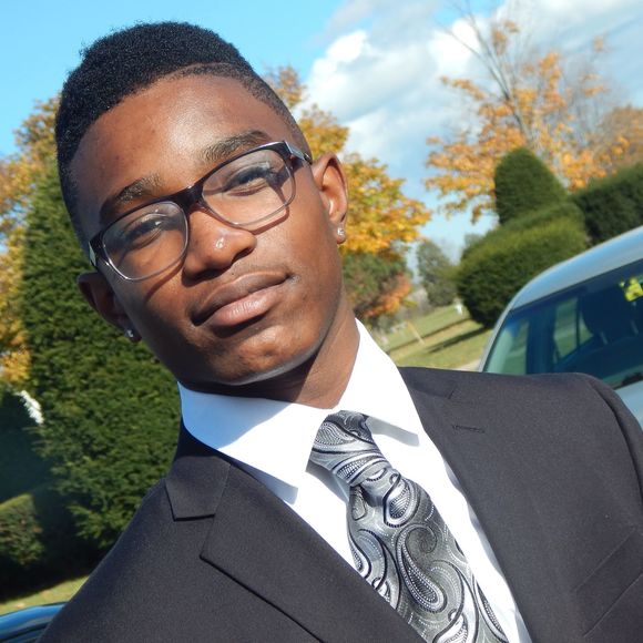 Meet your Posher, Devoni - Picture 1 of 1