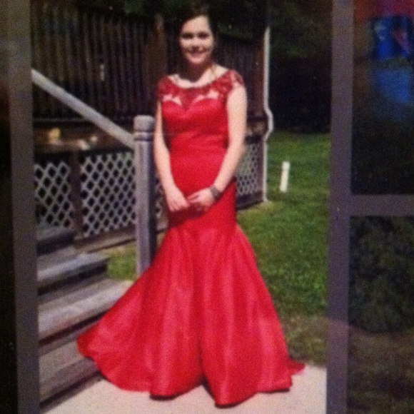 Sherri Hill Dresses & Skirts - Size 4 Sherri prom dress