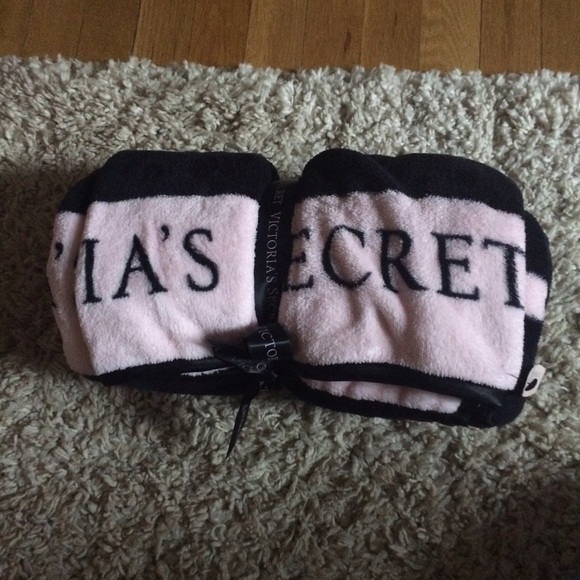 NWT VS blanket