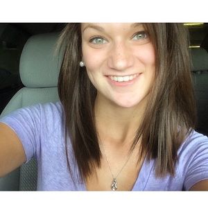 Meet your Posher, Brittney