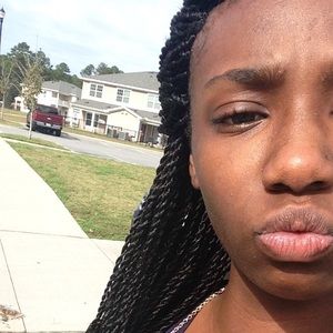 Meet your Posher, Ayanna