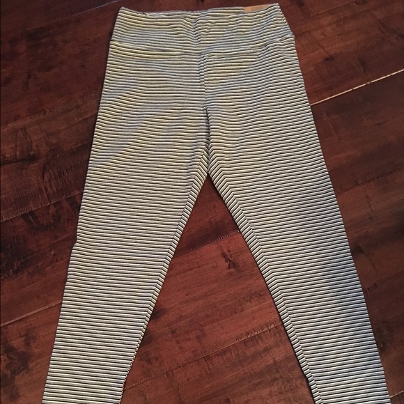 American Eagle leggings