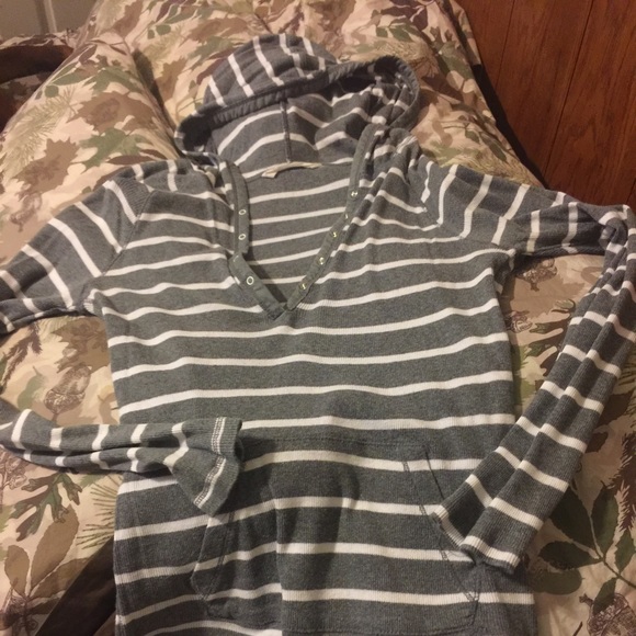 Old navy top - Picture 1 of 2
