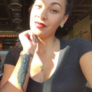 Meet your Posher, Jasmine