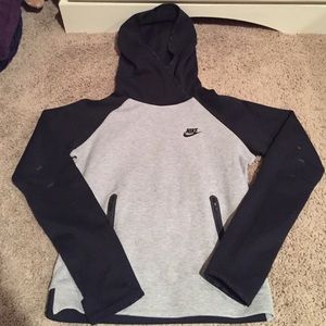 New nike sweatshirt