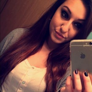 Meet your Posher, Alyssa