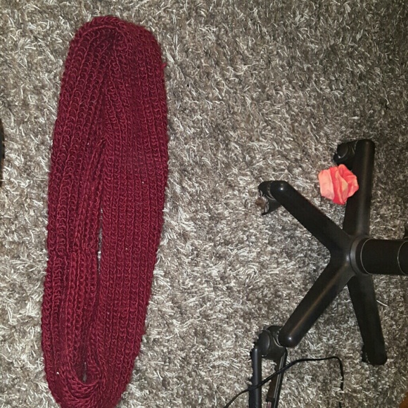 Infinity scarfs - Picture 2 of 2