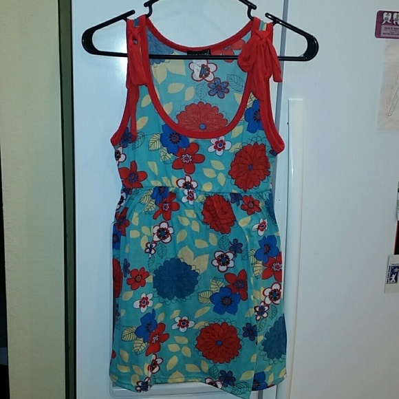 Multicolored flowered baby doll tank top. Like new