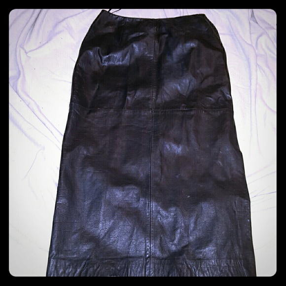 LEATHER SKIRT