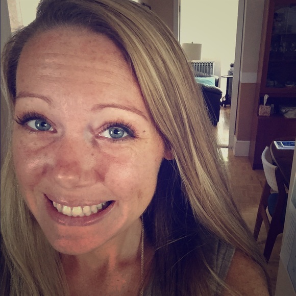 Meet your Posher, Leanne