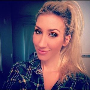 Meet your Posher, Yancey