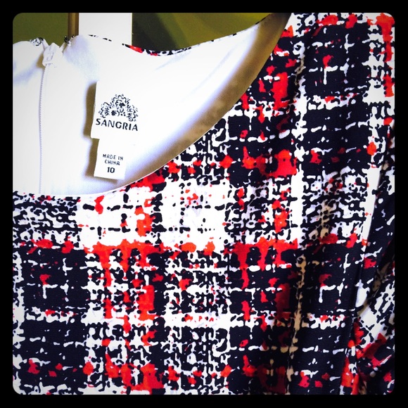 Never used, great work attire! Form fitting.