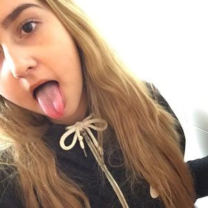 Meet your Posher, Veronica