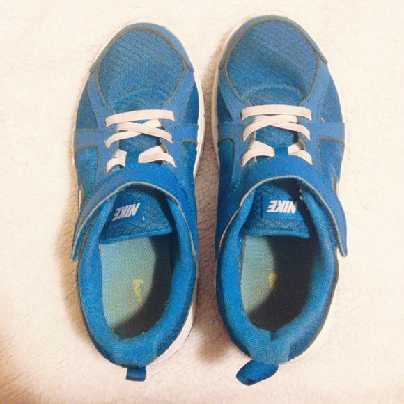 Blue nike free run