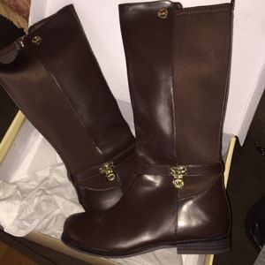 Brown Michael Kors boots 👢👢
