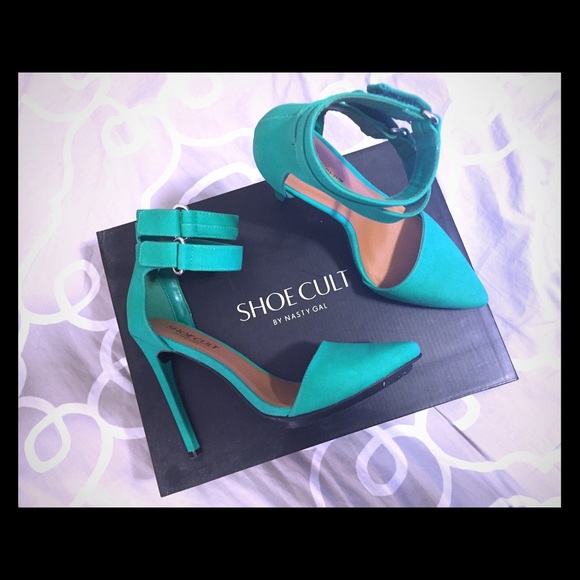Shoe Cult by Nasty Gal Green Pumps