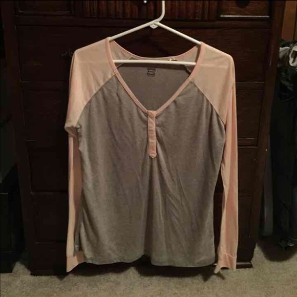 Long sleeve tee