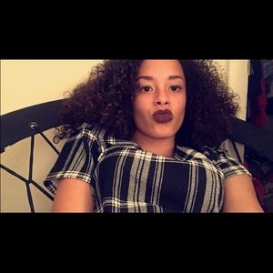 Meet your Posher, Kaya