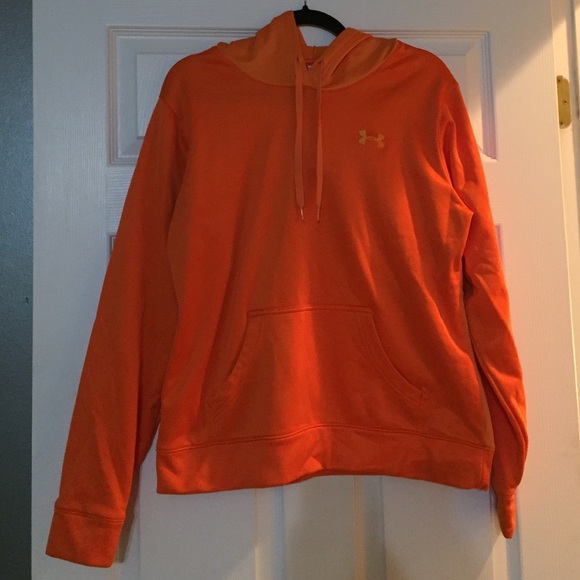 Woman's under Armour sweatshirt