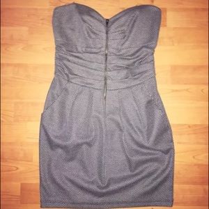 Strapless Dress. Zip Up Front
