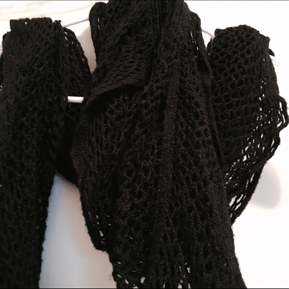 H&M Scarf - Picture 2 of 2