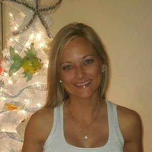 Meet your Posher, Angie