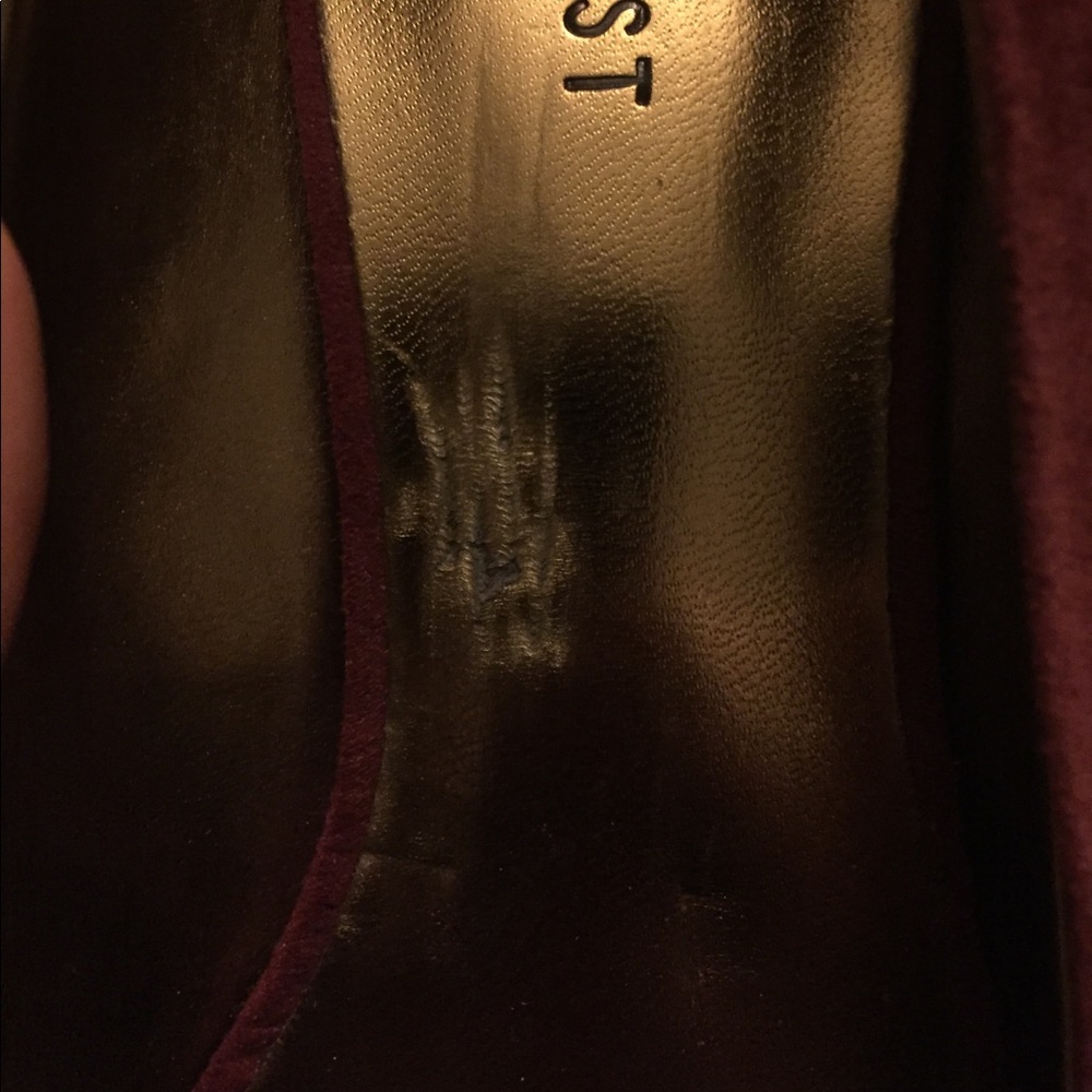 Nine West Suede Pumps - Picture 6 of 7