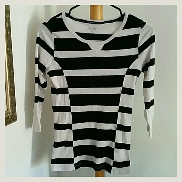 Calvin Klein performance - Picture 2 of 3