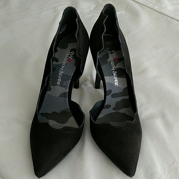 $5 WEEKEND SALE!!!  Nine West pumps Cameron Silver