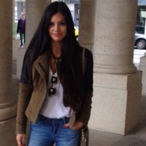 Meet your Posher, Esther