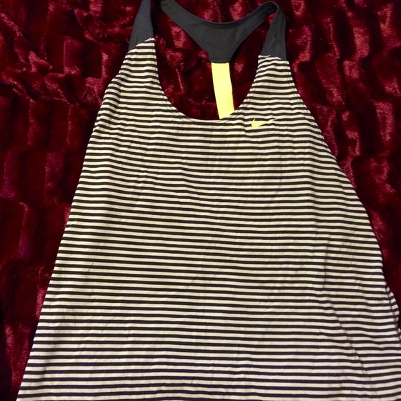 Nike work out tank