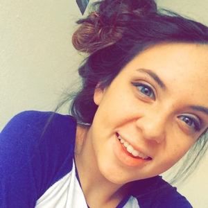 Meet your Posher, Adrianna