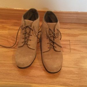 Michelle D tan booties